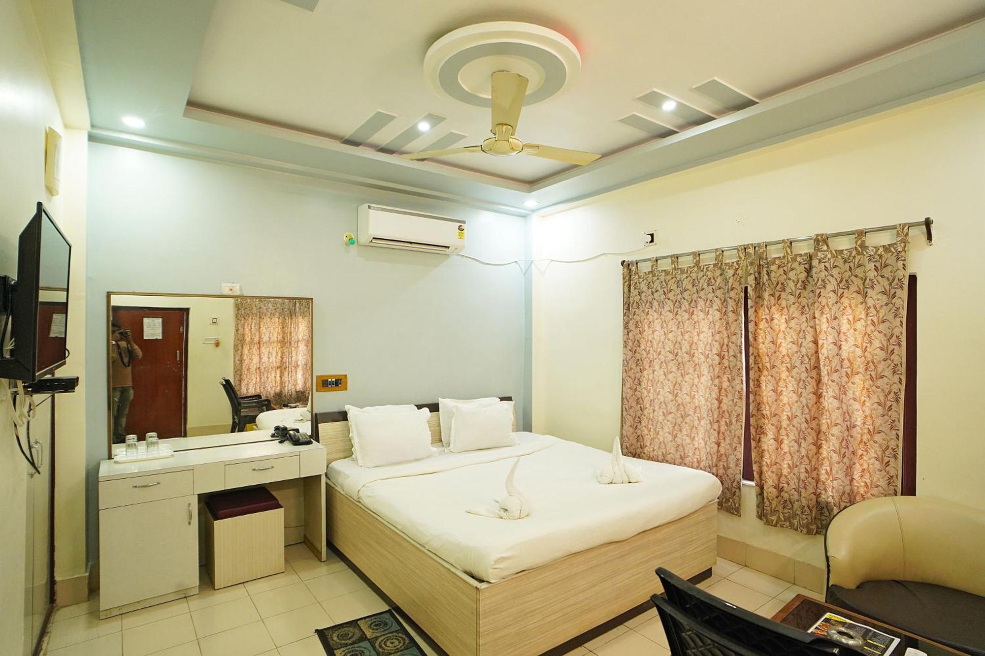 Santiniketan Hotel And Resort !! On Beach Family Resort !! ماندارموني المظهر الخارجي الصورة