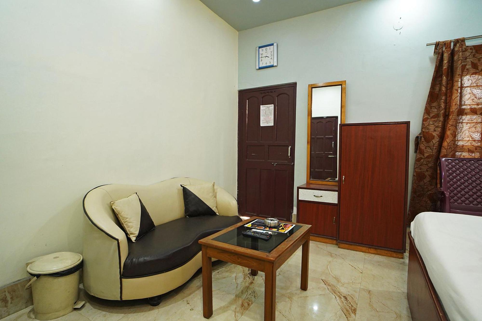 Santiniketan Hotel And Resort !! On Beach Family Resort !! ماندارموني المظهر الخارجي الصورة