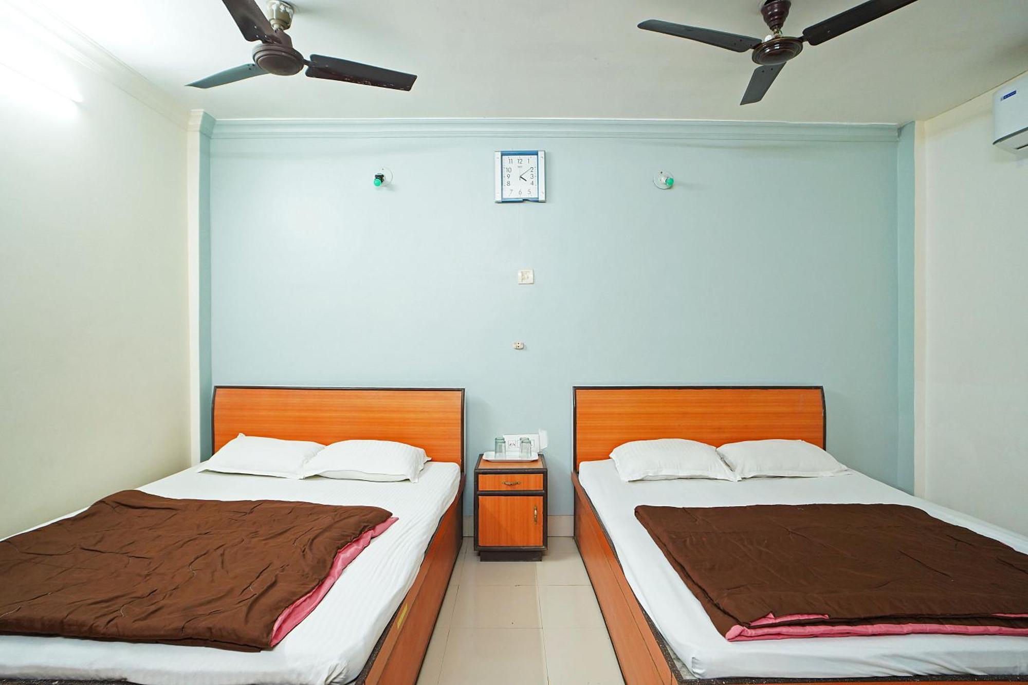 Santiniketan Hotel And Resort !! On Beach Family Resort !! ماندارموني المظهر الخارجي الصورة