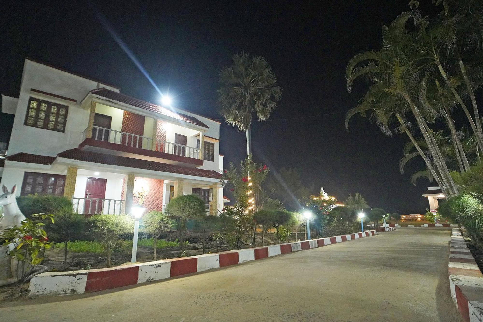 Santiniketan Hotel And Resort !! On Beach Family Resort !! ماندارموني المظهر الخارجي الصورة