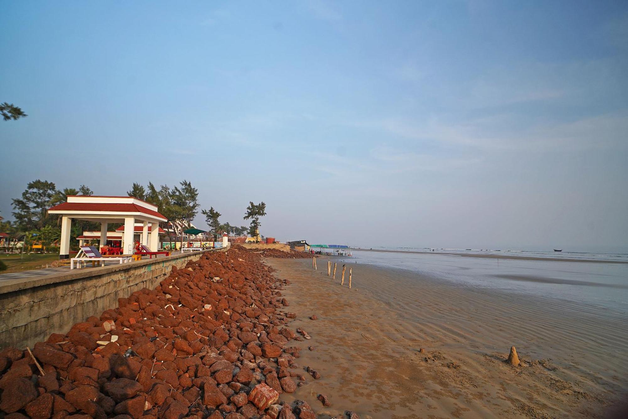 Santiniketan Hotel And Resort !! On Beach Family Resort !! ماندارموني المظهر الخارجي الصورة